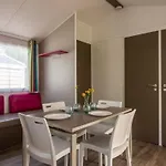 Mobil Avec Terrasse A - Api-1-52-407 Camping Brétignolles-sur-Mer