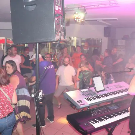 Кемпинг Mobil Avec Terrasse A - Api-1-52-407 Бретиньоль-сюр-Мер