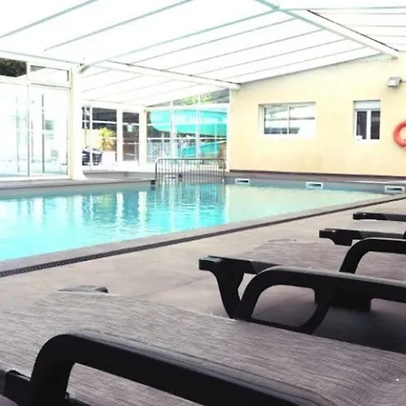 مكان تخييم Mobil Avec Terrasse A - Api-1-52-407 *