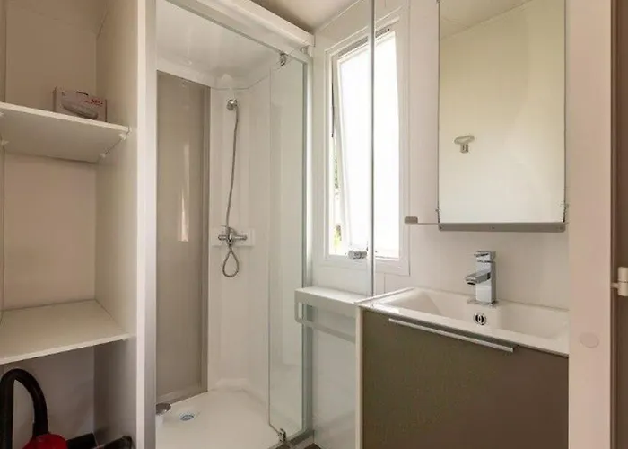 Mobil Avec Terrasse A - Api-1-52-407 Campsite