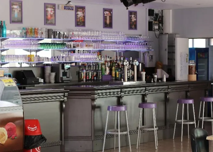 مكان تخييم Mobil Avec Terrasse A - Api-1-52-407